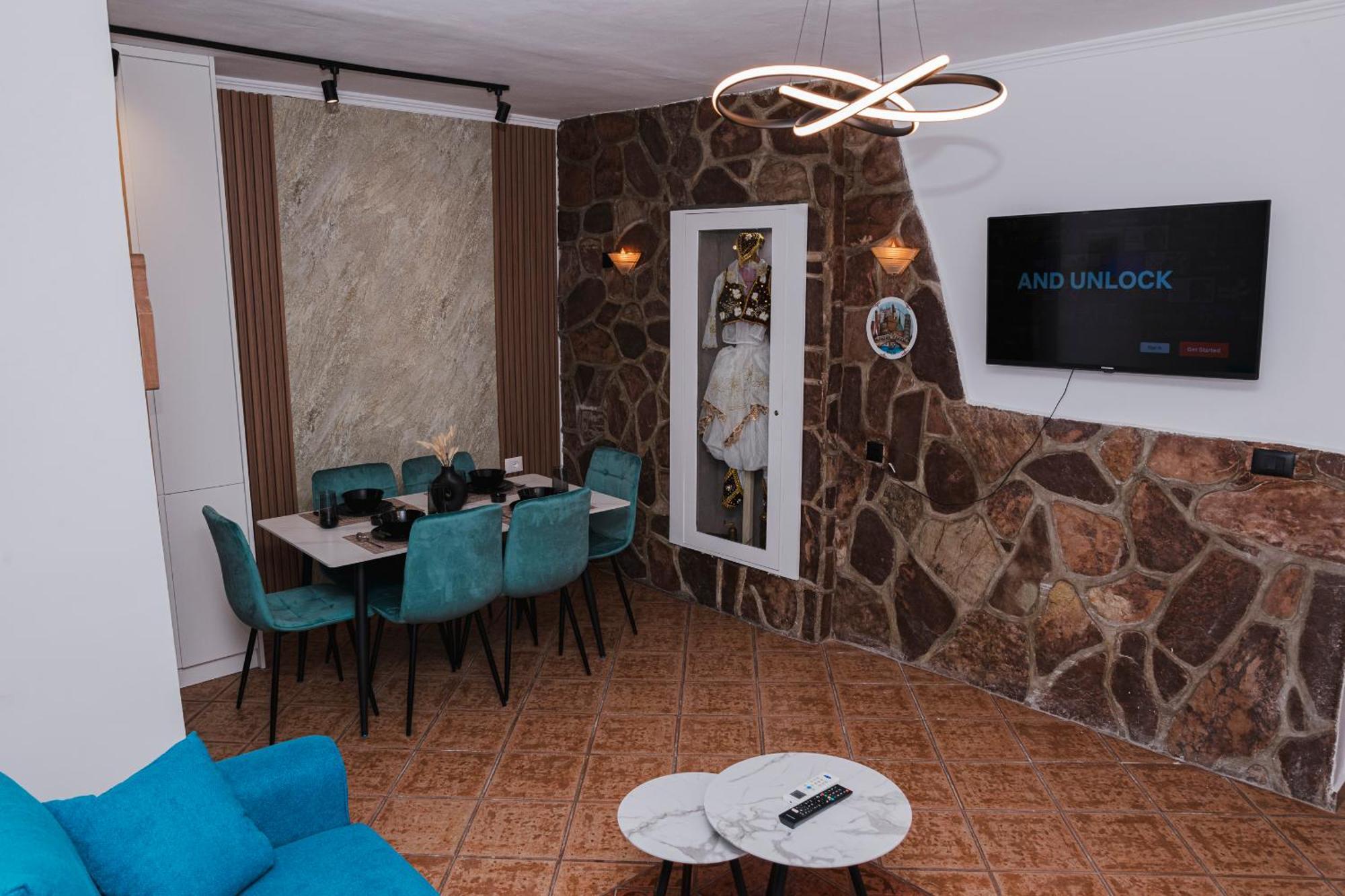 Via Albania - Myslym Shyri Apartamento