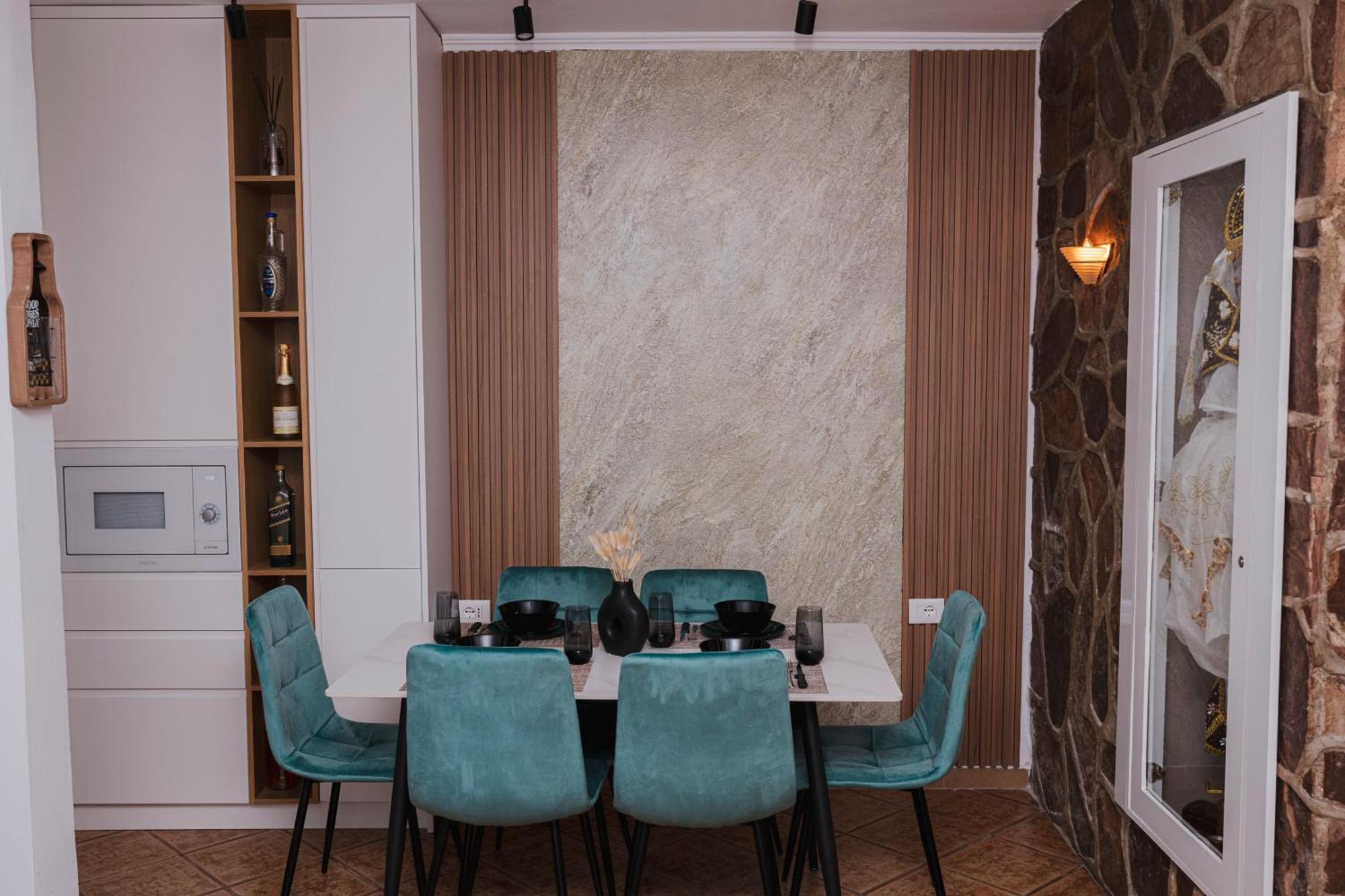 Via Albania - Myslym Shyri Appartement